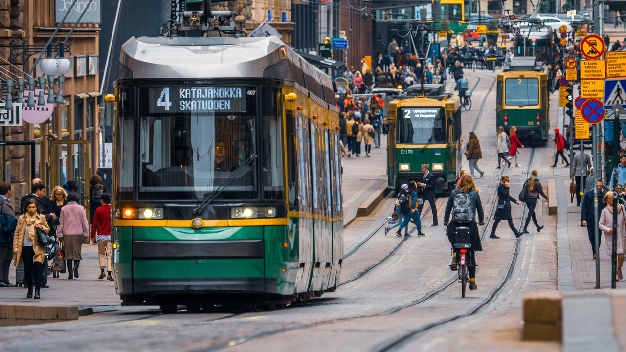 Helsingin uudelleenvilkastunut keskusta on monipuolisten ja laadukkaiden palveluiden kyllästämä kohtaamispaikka.
